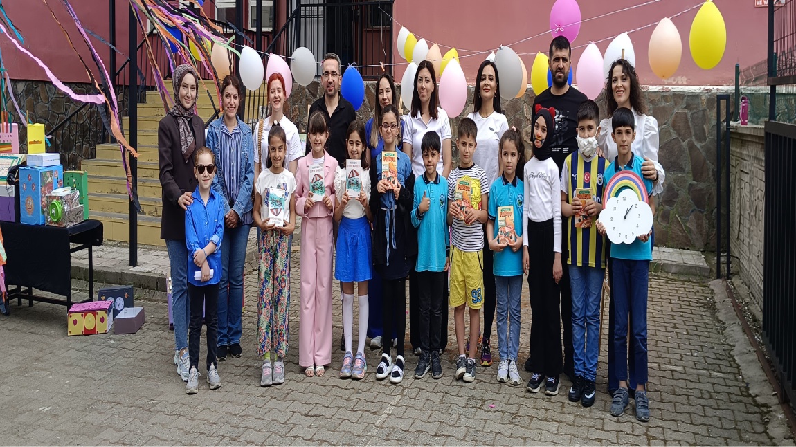Ankara Büyükşehir Belediyesi İlkokulu'nda eTwinning Projeleri Yıl Sonu Sergisi ile Taçlandı 